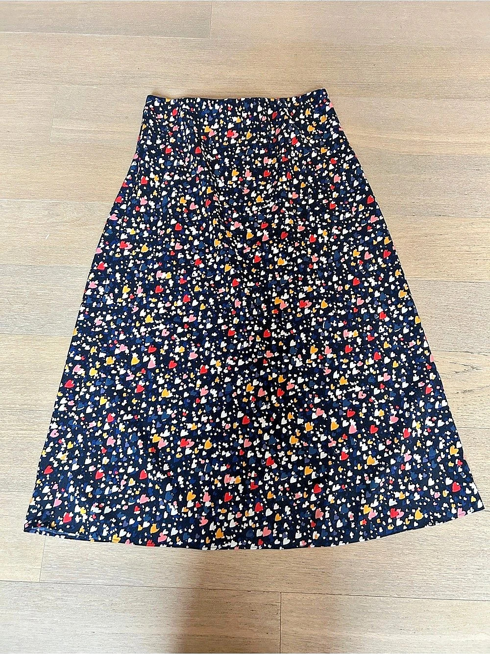 LOFT Heart Print Midi Skirt A-Line Skirt in Black & Multicolor